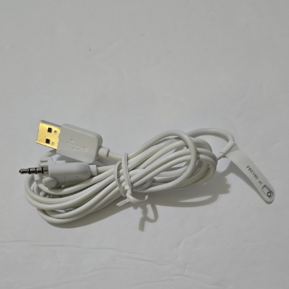 White USB Charging Cable For 2G Ipod Shuffle ONLY